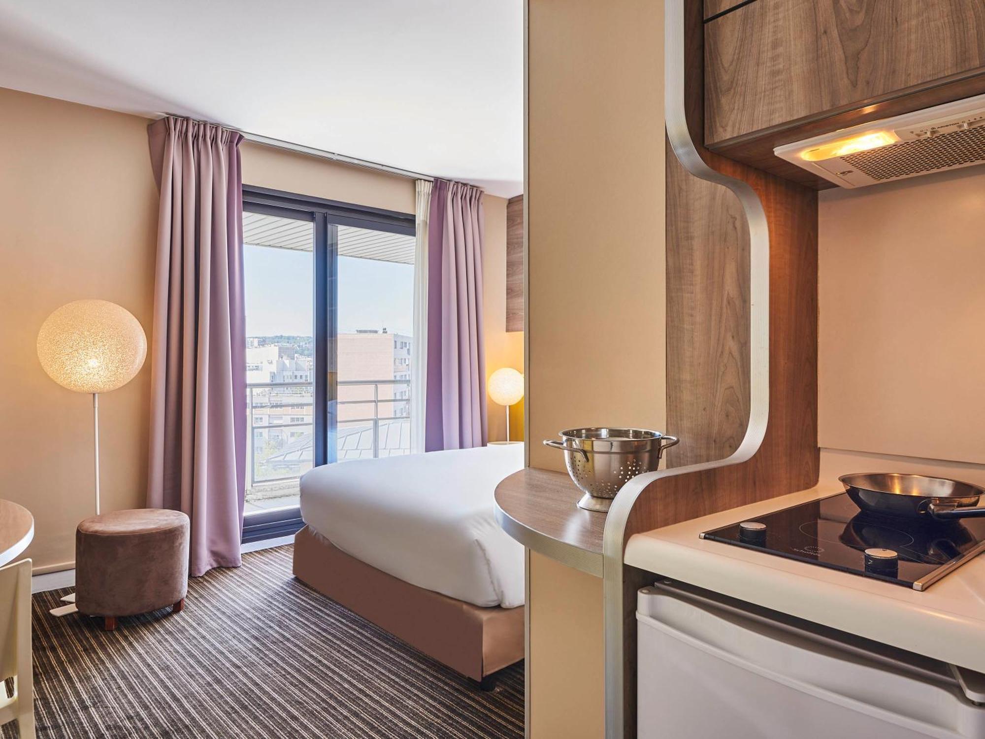 Mercure Paris Hotel 3*
